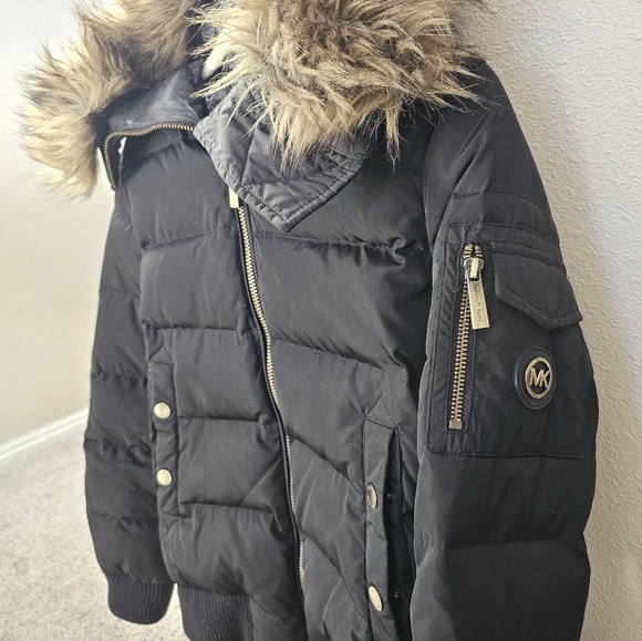 Michael Kors Puffer Jacket - Picture 4 of 7
